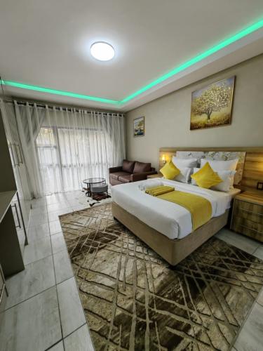 photo-2025-10-17-18-14-03