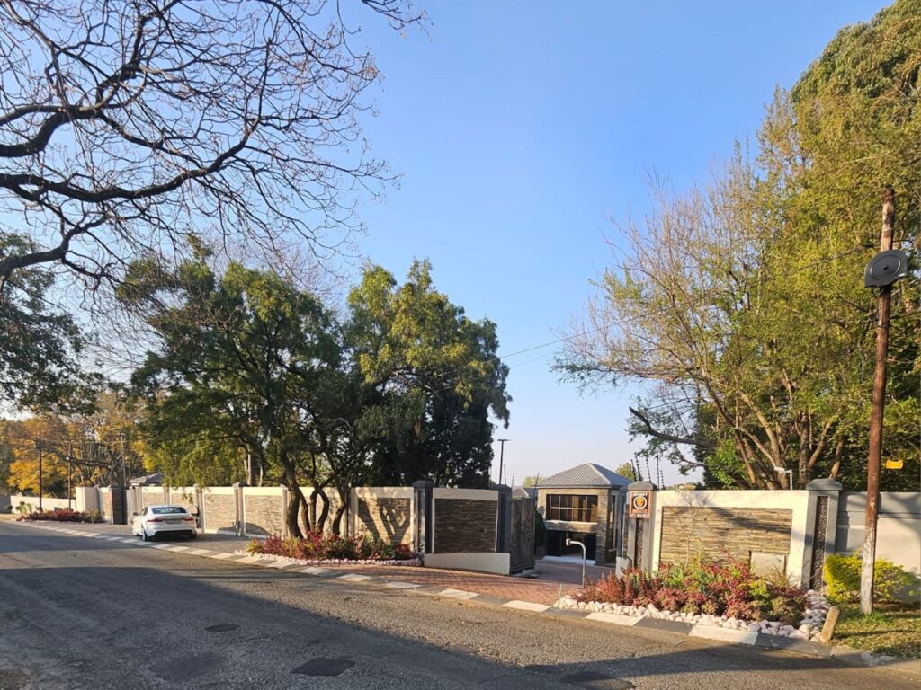 PHOTO-2025-04-28-23-01-10