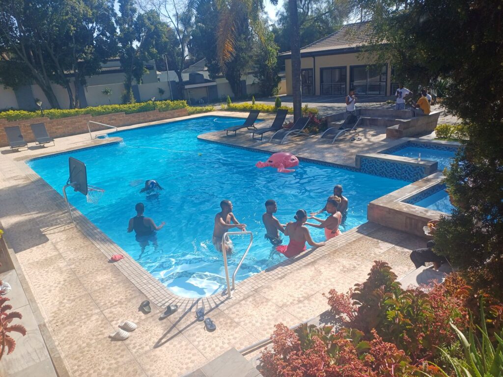 PHOTO-2025-05-01-17-06-34